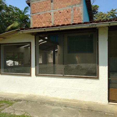 Chale No Jardim Ar Condicionado Pereque Acu Villa Убатуба Екстериор снимка
